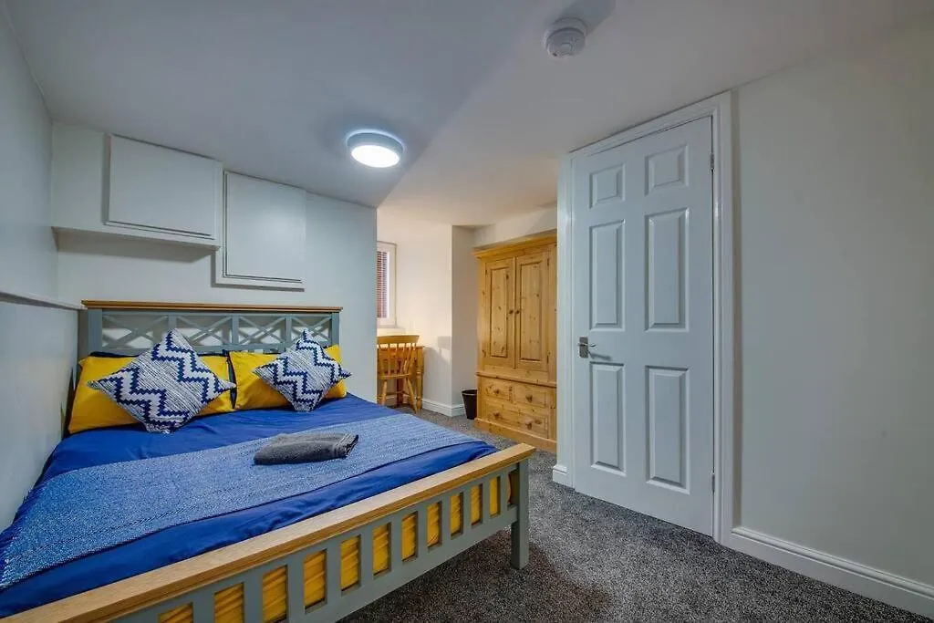 Spacious 4 Bed - Near Amenities Walkley Wielka Brytania