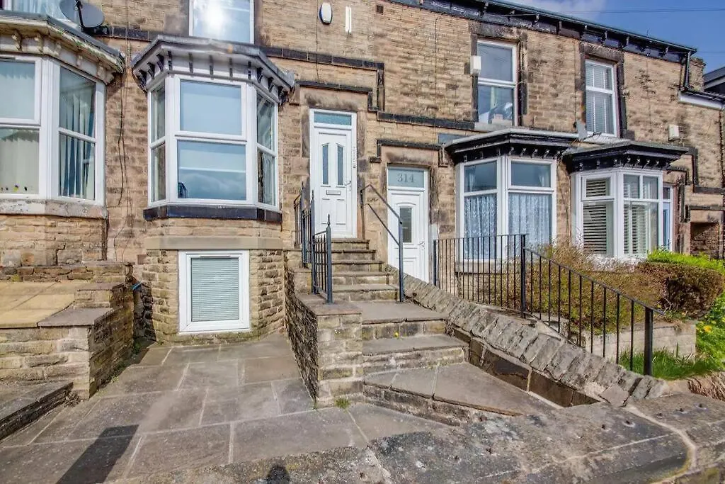 Spacious 4 Bed - Near Amenities Walkley Dom wakacyjny