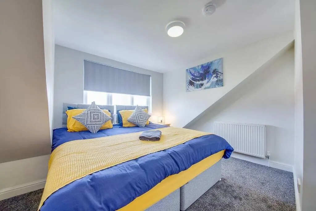 Spacious 4 Bed - Near Amenities Walkley Dom wakacyjny